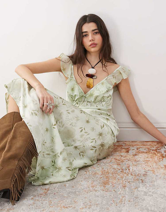 https://images.asos-media.com/products/reclaimed-vintage-maxi-cami-tea-dress-with-flutter-sleeves-in-green-floral-print/207813121-1-green?$n_750w$&wid=750&fit=constrain