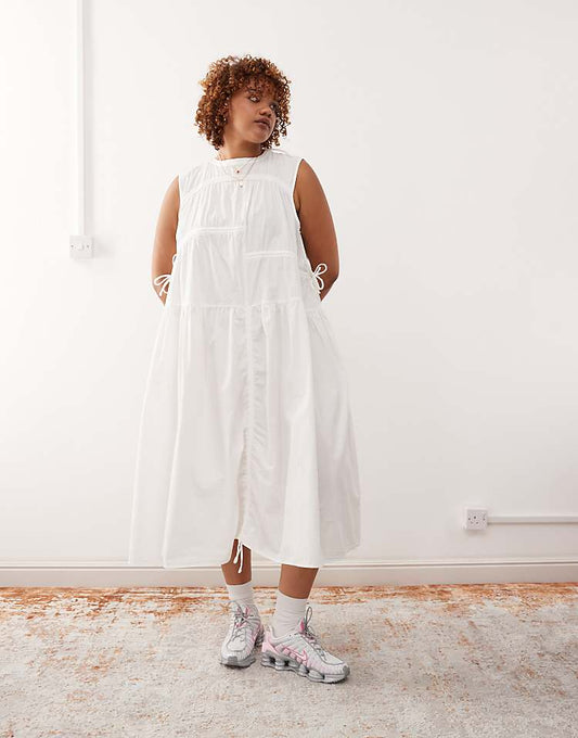 https://images.asos-media.com/products/collusion-plus-maxi-dress-in-white/207912923-1-white?$n_750w$&wid=750&fit=constrain