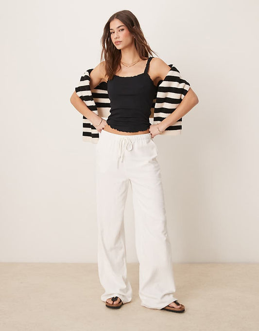 https://images.asos-media.com/products/stradivarius-linen-look-pull-on-trouser-in-white/208178944-1-white?$n_750w$&wid=750&fit=constrain