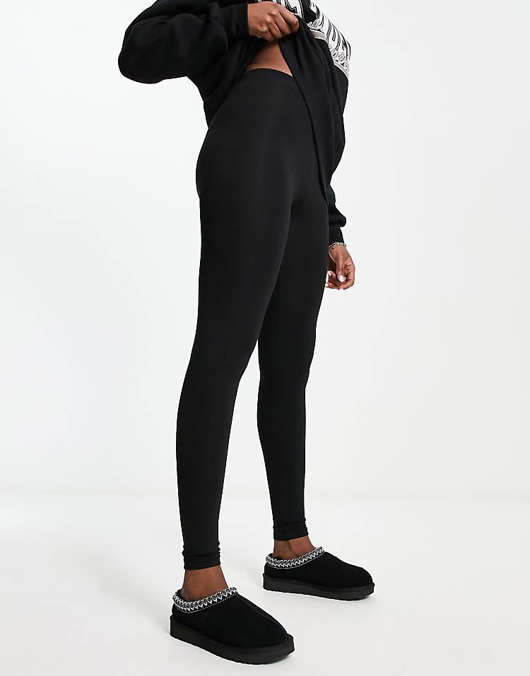 https://images.asos-media.com/products/asos-design-leggings-in-black/203403630-2?$n_750w$&wid=750&fit=constrain