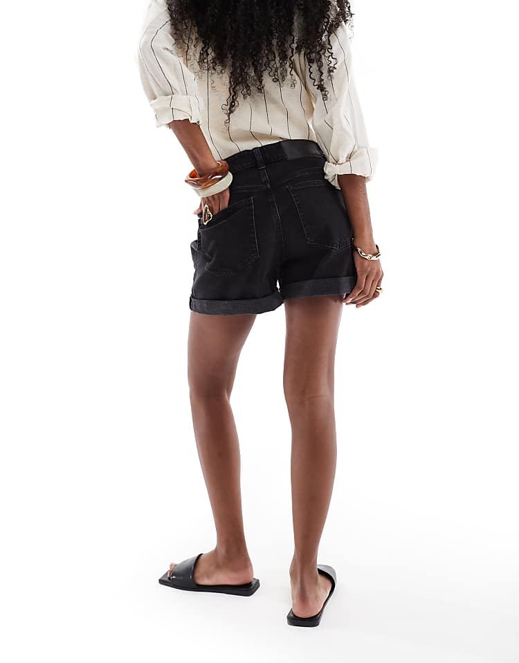 https://images.asos-media.com/products/asos-design-denim-comfort-mom-short-in-washed-black/207439973-4?$n_750w$&wid=750&fit=constrain