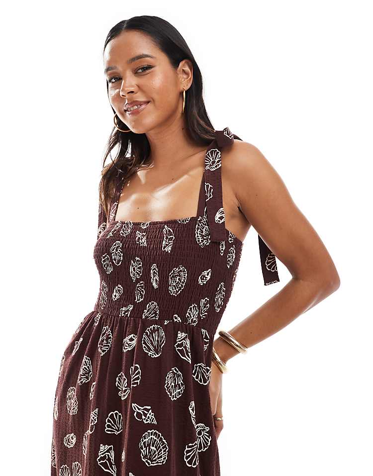 https://images.asos-media.com/products/miss-selfridge-seersucker-tie-shoulder-tiered-maxi-dress-in-shell-print/207764382-2?$n_750w$&wid=750&fit=constrain