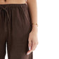https://images.asos-media.com/products/pullbear-high-waisted-linen-look-trousers-in-brown/208149605-5?$n_750w$&wid=750&fit=constrain