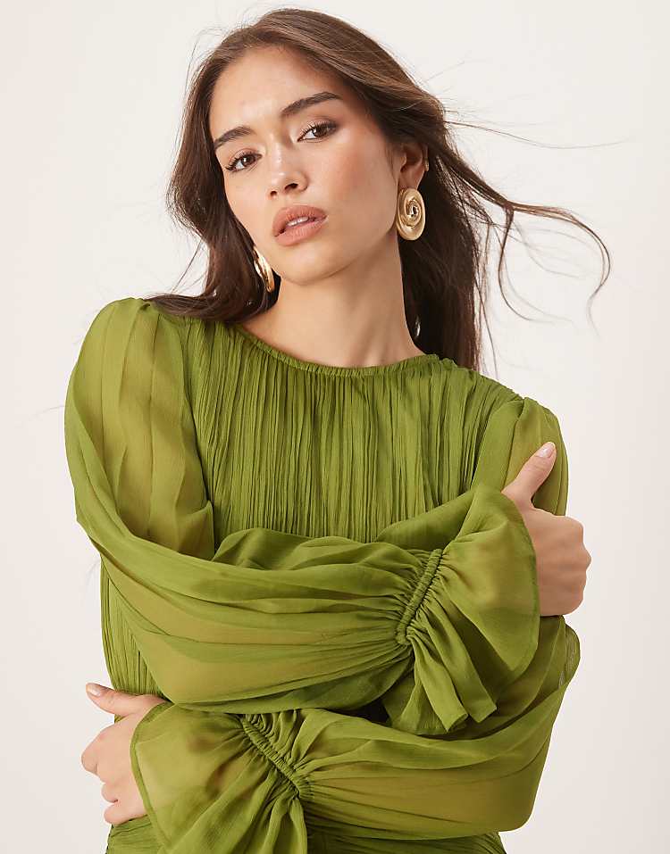 https://images.asos-media.com/products/asos-design-high-neck-ruched-belt-detail-maxi-dress-in-olive-green/208616445-2?$n_750w$&wid=750&fit=constrain