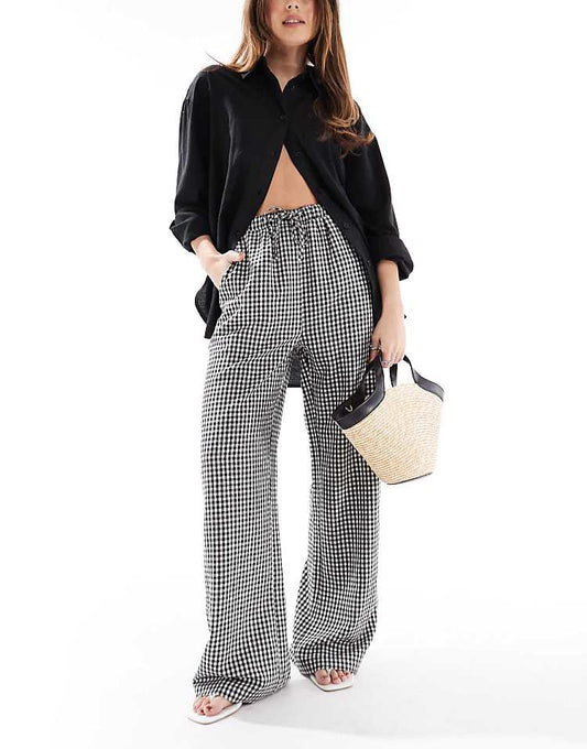 https://images.asos-media.com/products/threadbare-gingham-tie-waist-wide-leg-trousers-in-black-and-white/208634292-1-black?$n_750w$&wid=750&fit=constrain