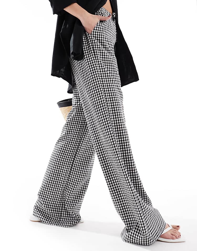 https://images.asos-media.com/products/threadbare-gingham-tie-waist-wide-leg-trousers-in-black-and-white/208634292-4?$n_750w$&wid=750&fit=constrain